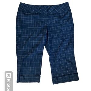 Star City Plaid Capris Navy Blue Size 11 Juniors​​
